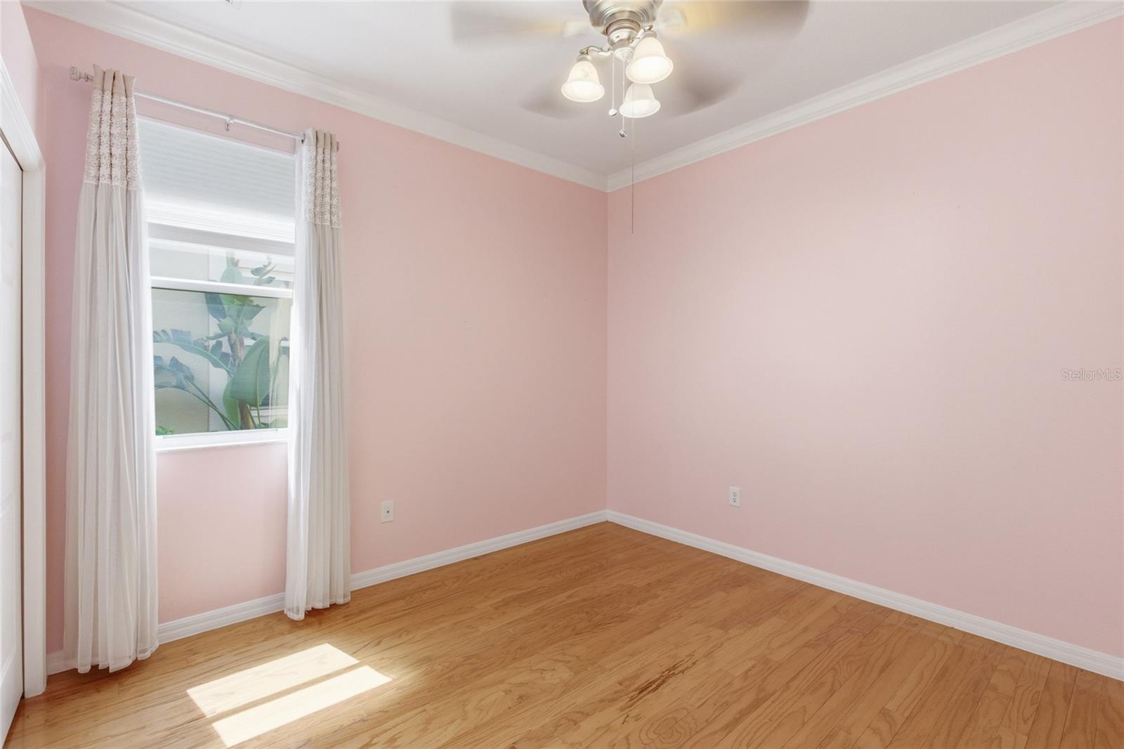 TB8511682