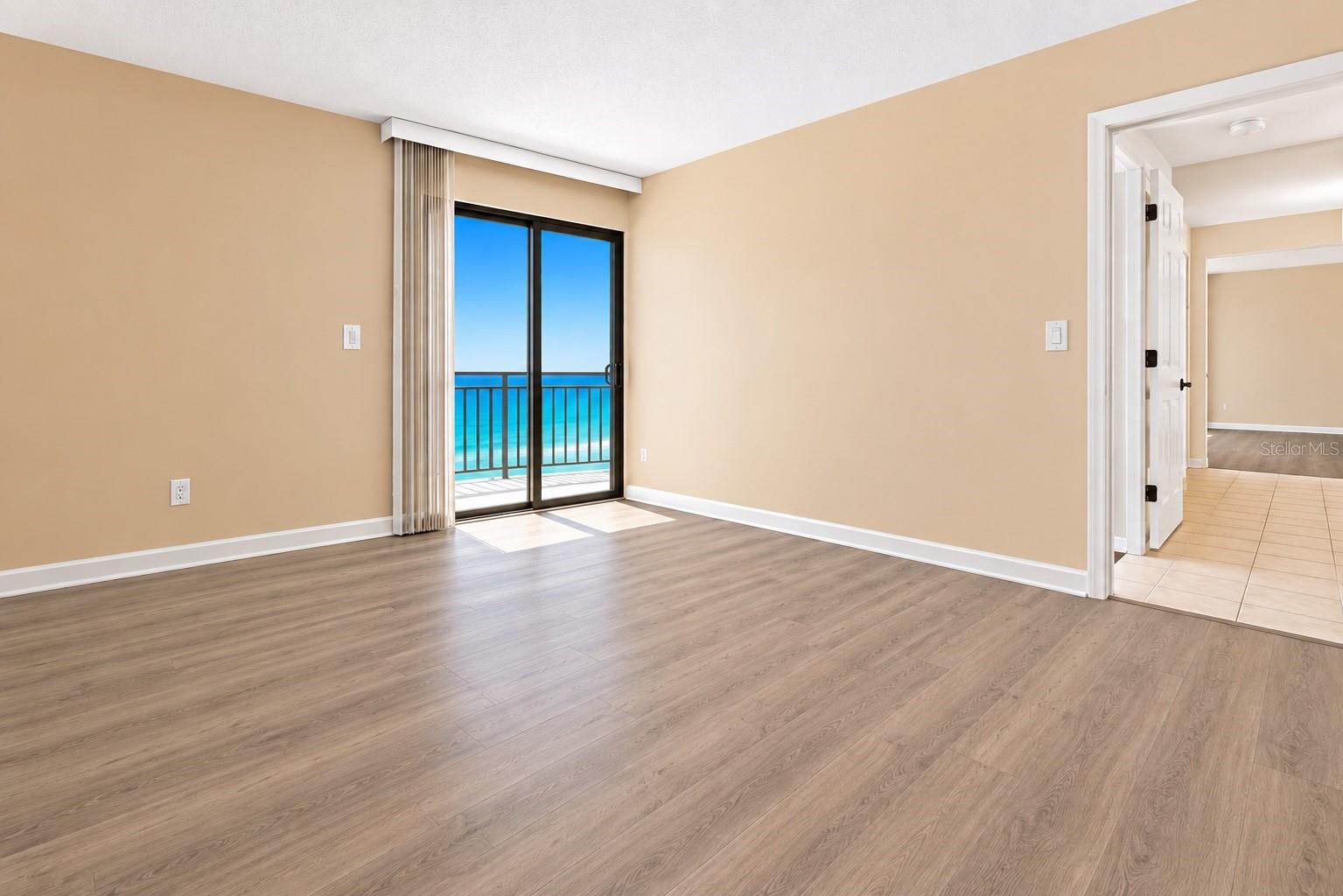 Guest bedroom.