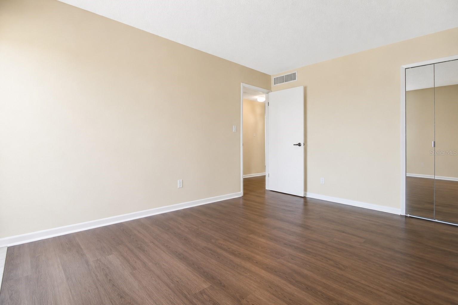 Guest bedroom.