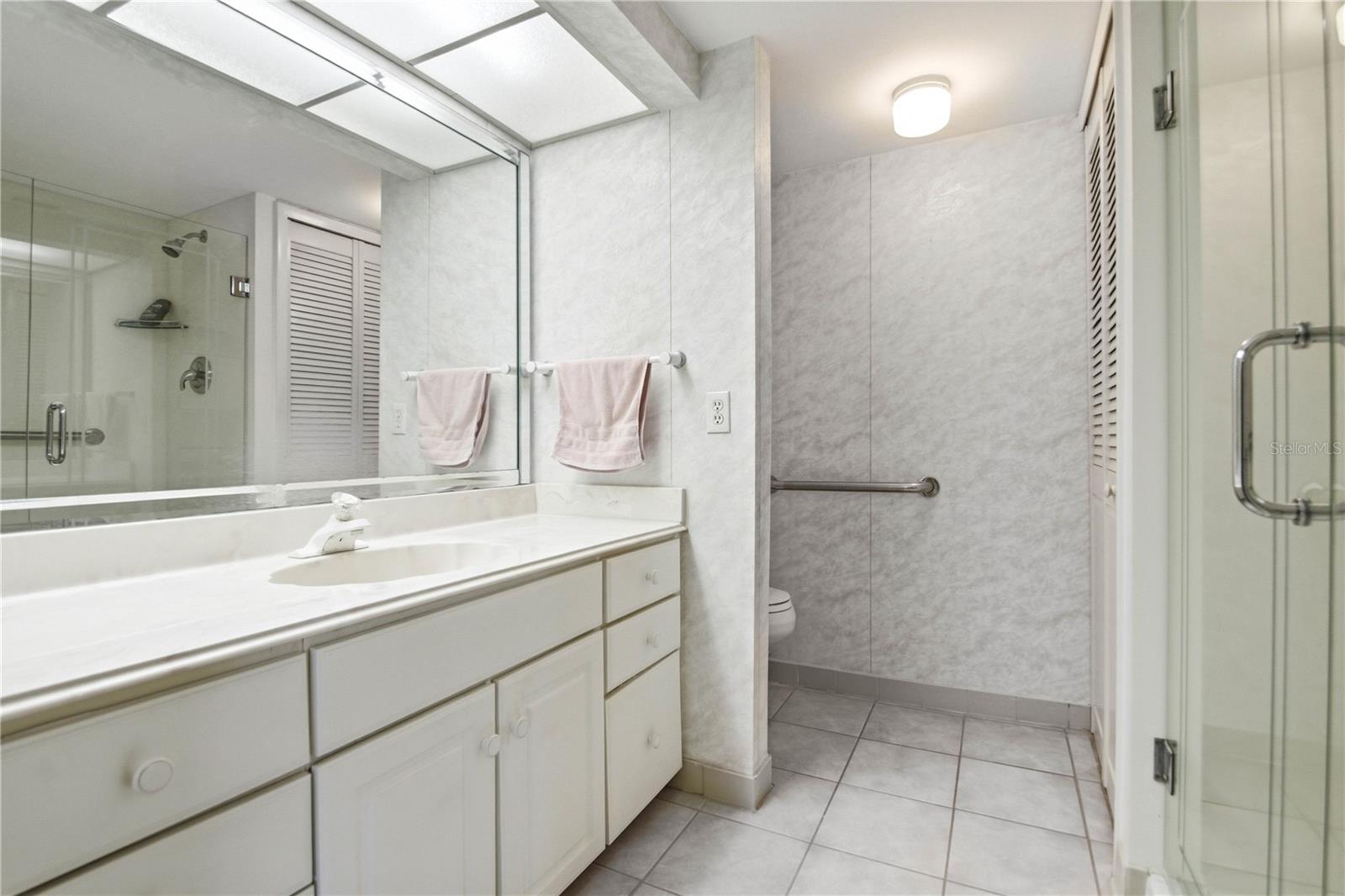 Master ensuite with walk-n shower.
