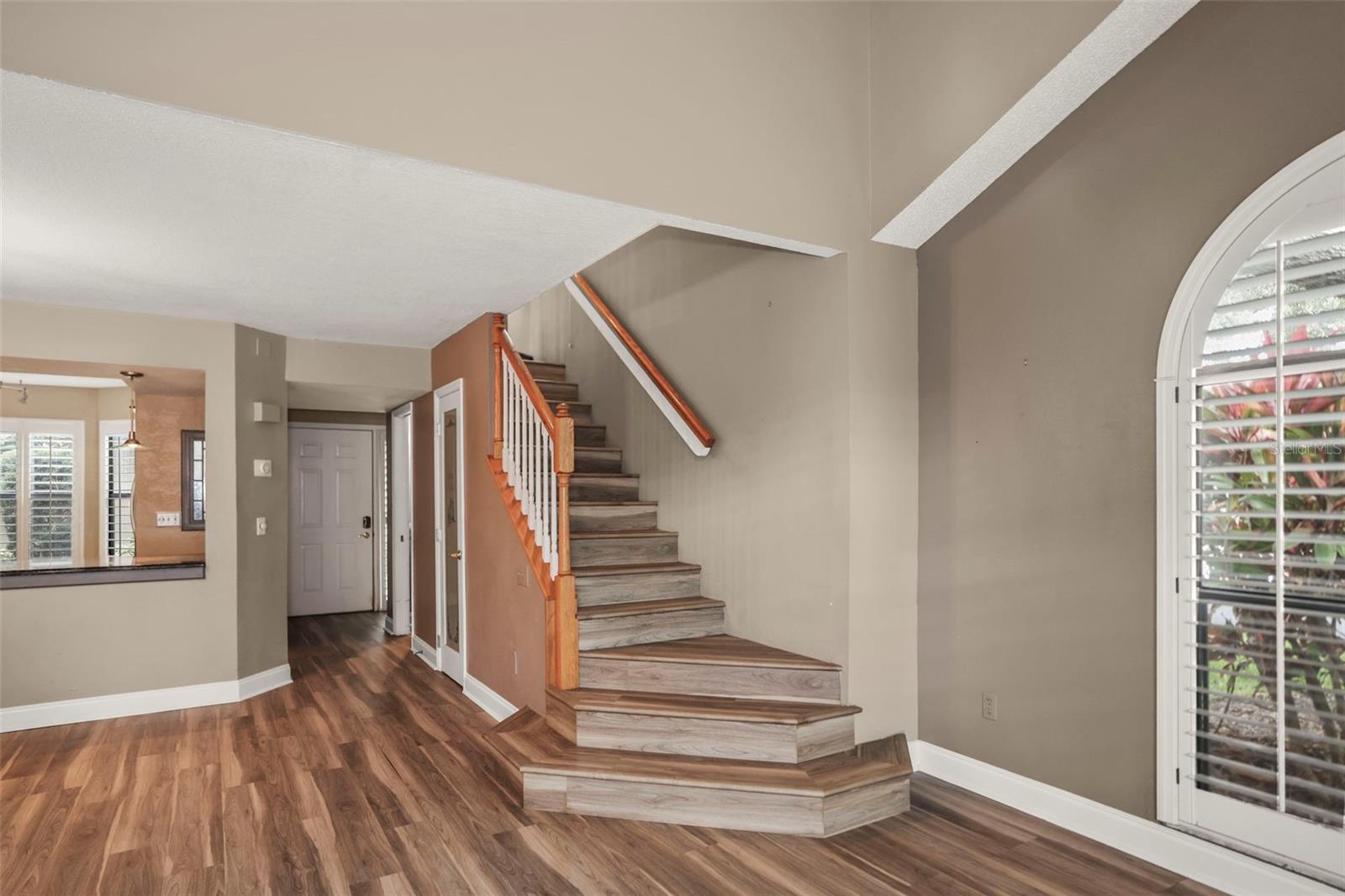 Stairs to 2nd Floor