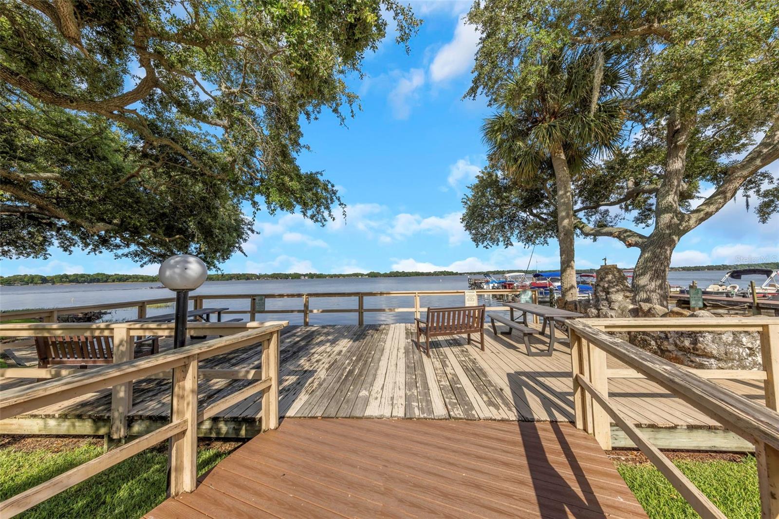 Dock
