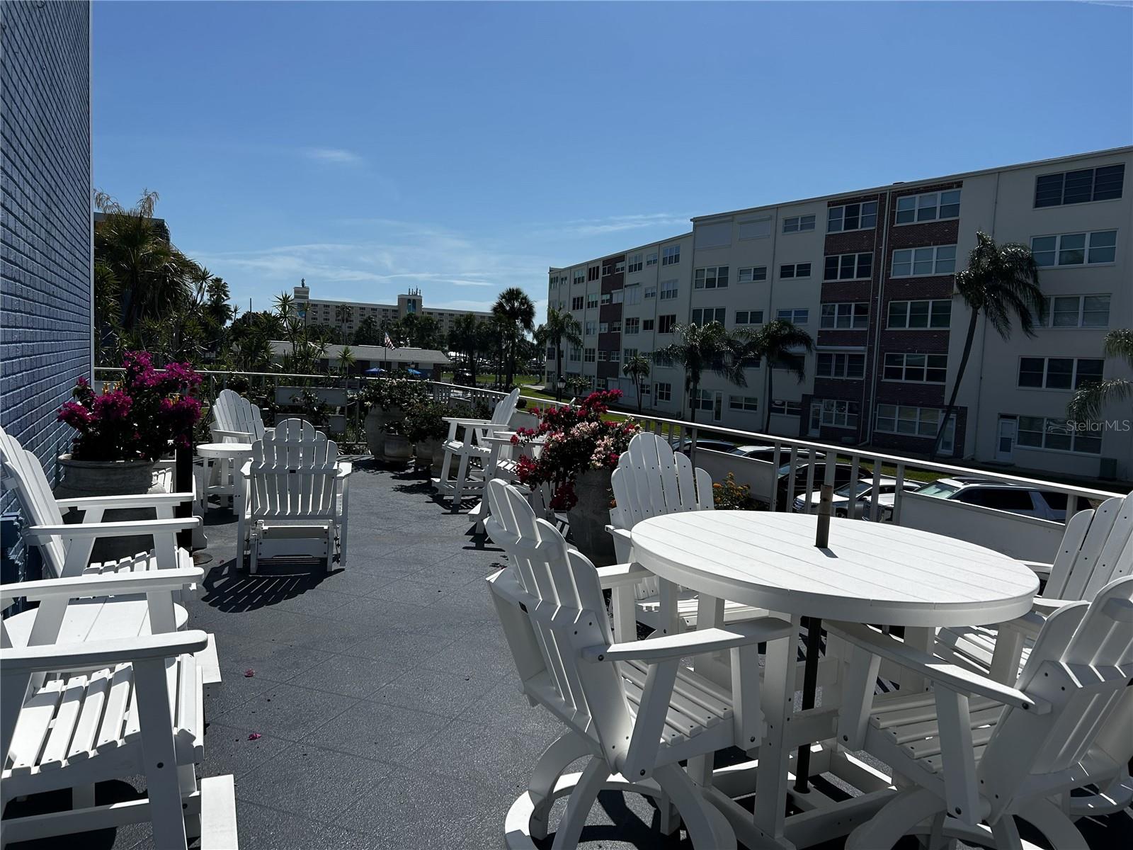 2nd level common patio