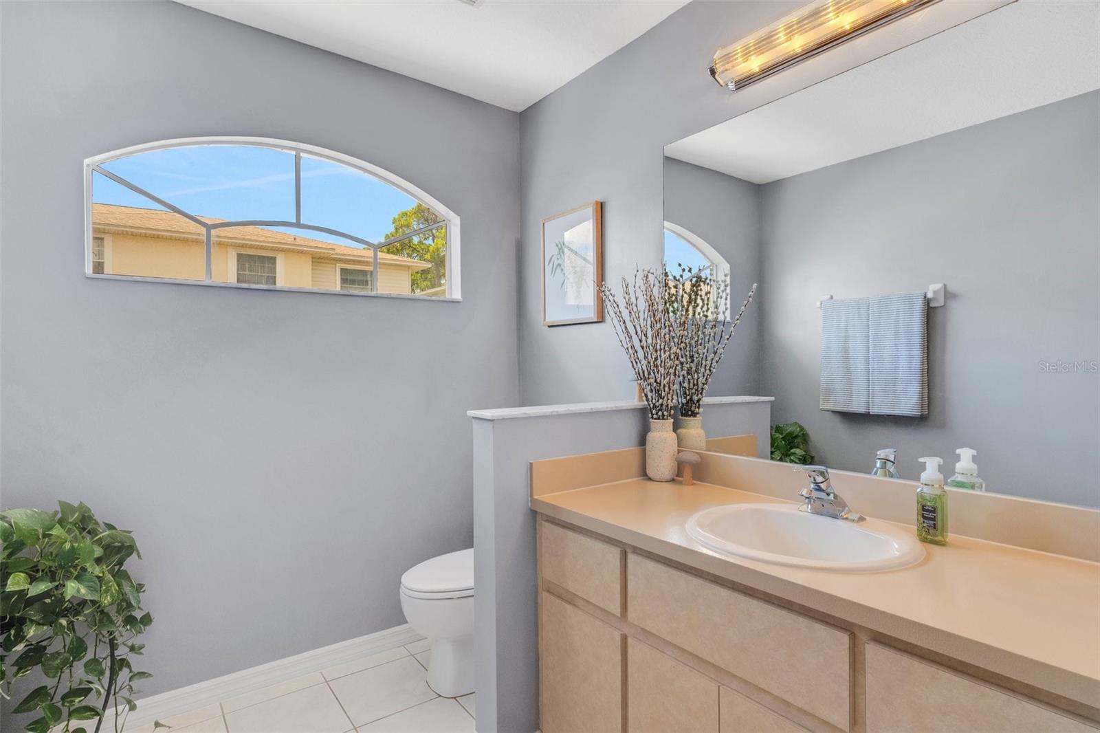 2nd floor half bath/laundry