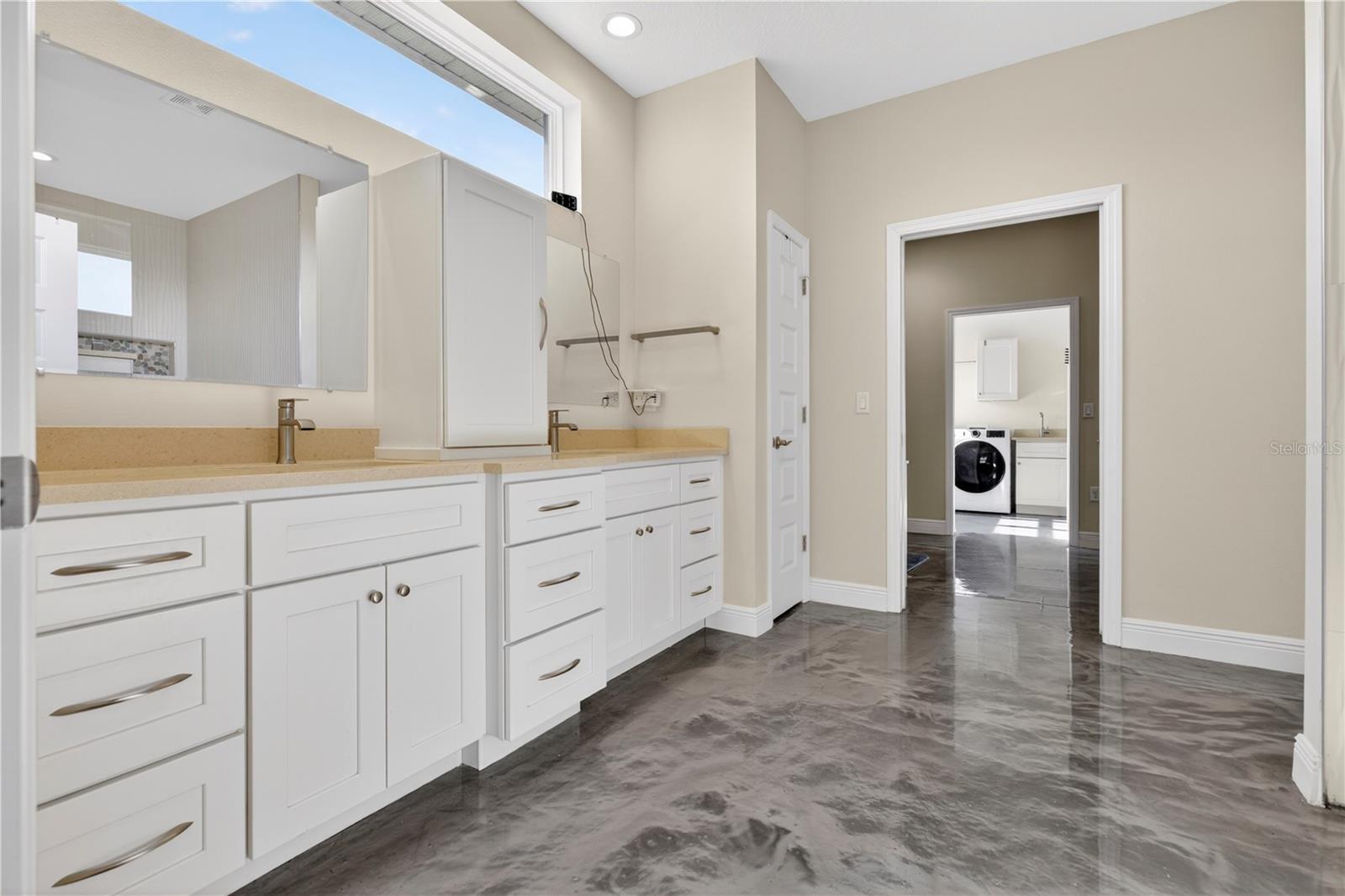 Primary En Suite Dual Vanities
