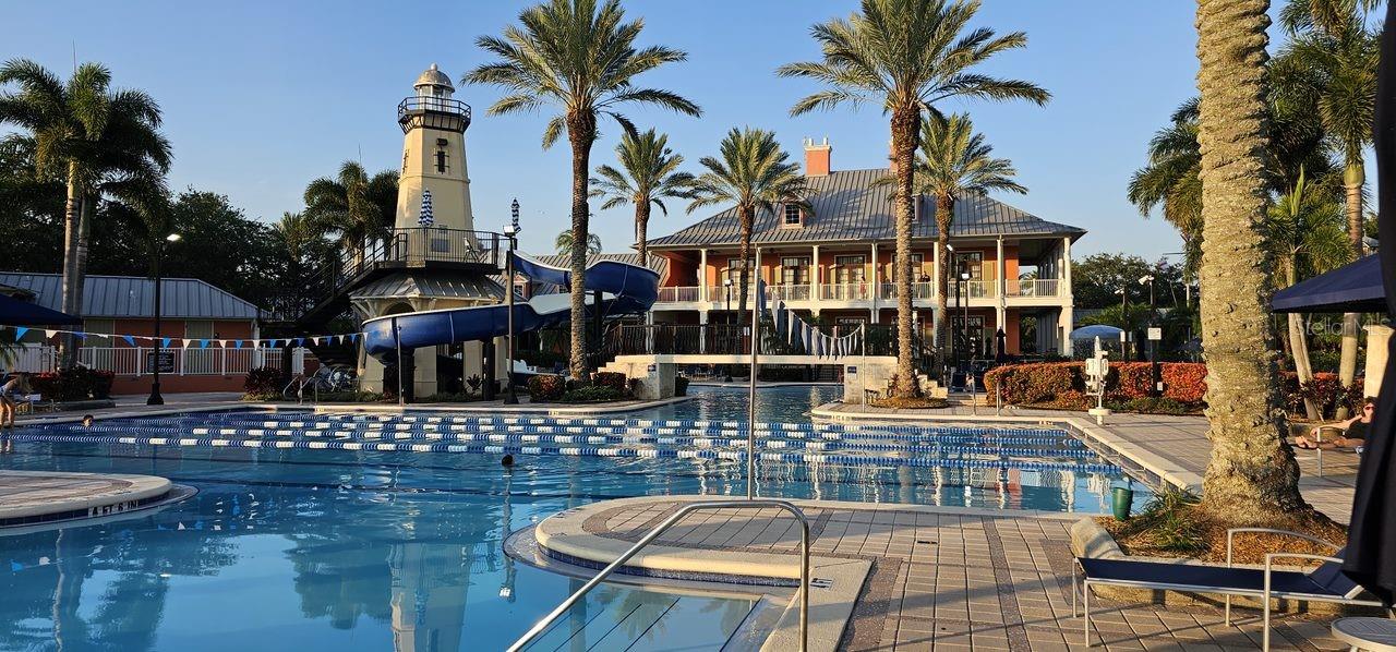 TB8511812