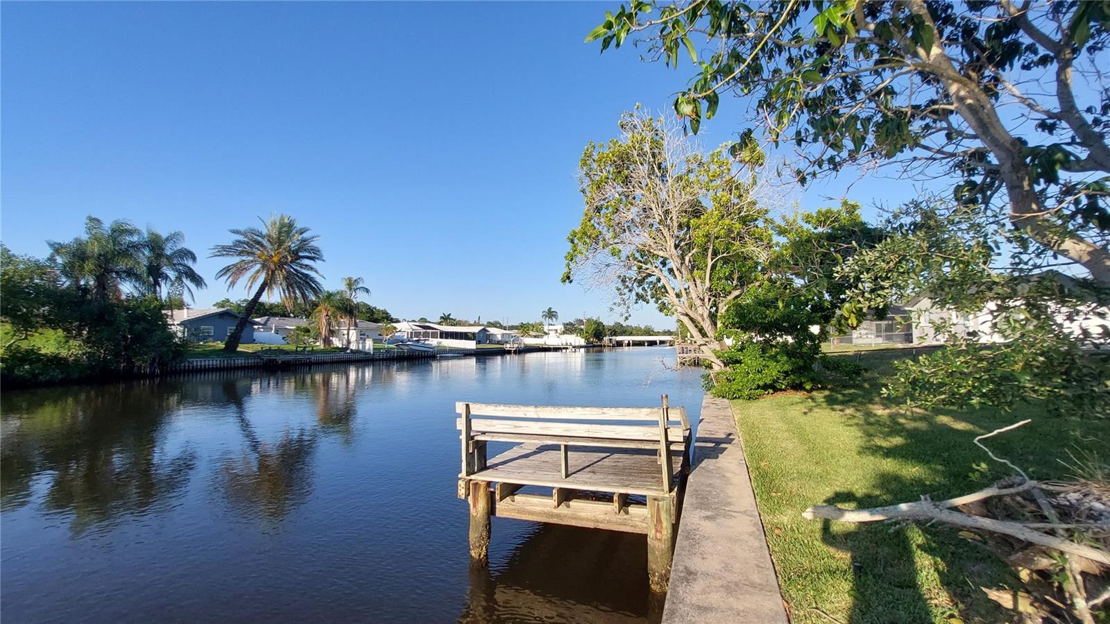Waterfront Facing East & Dock