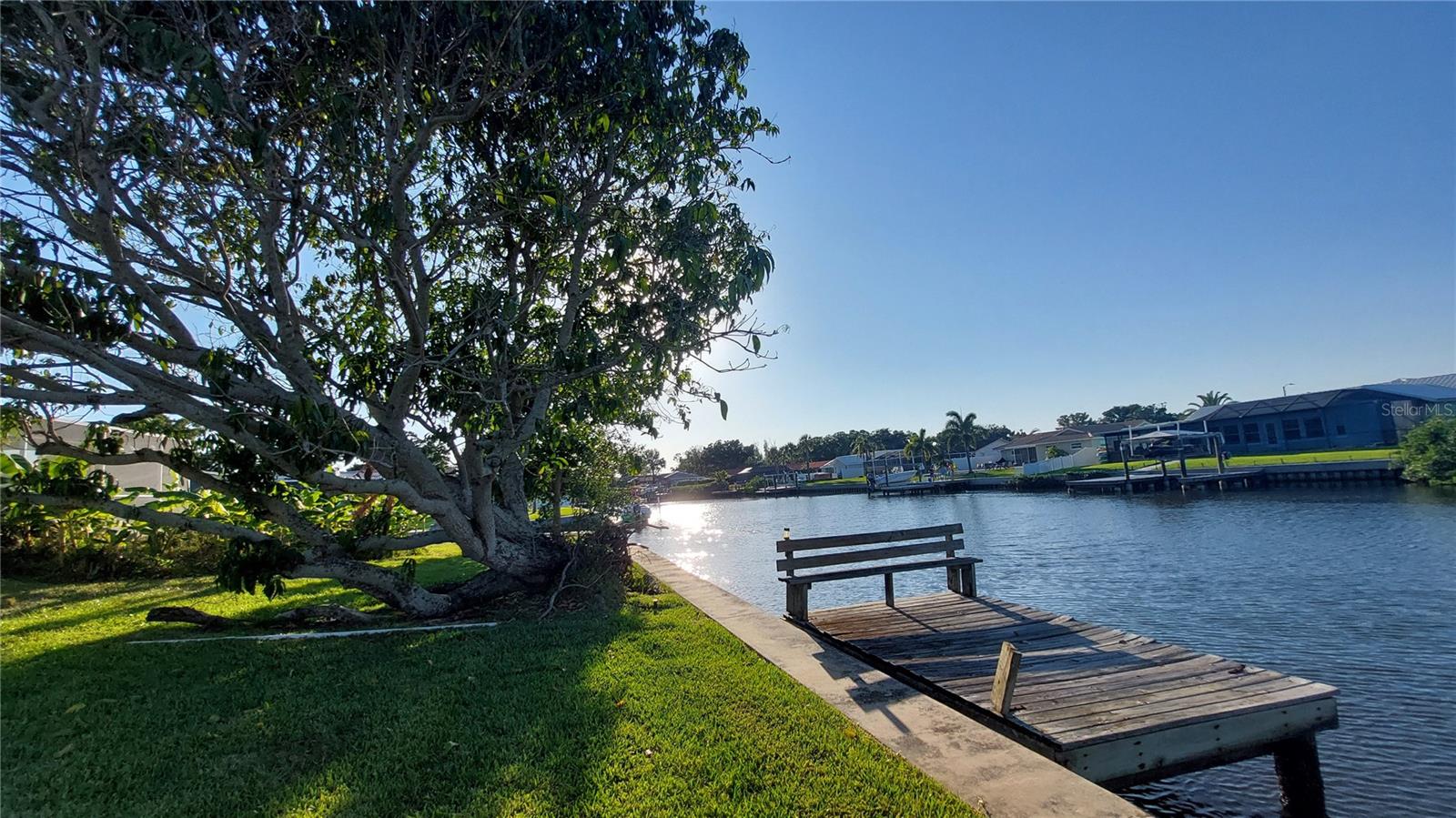 Waterfront Facing West & Dock