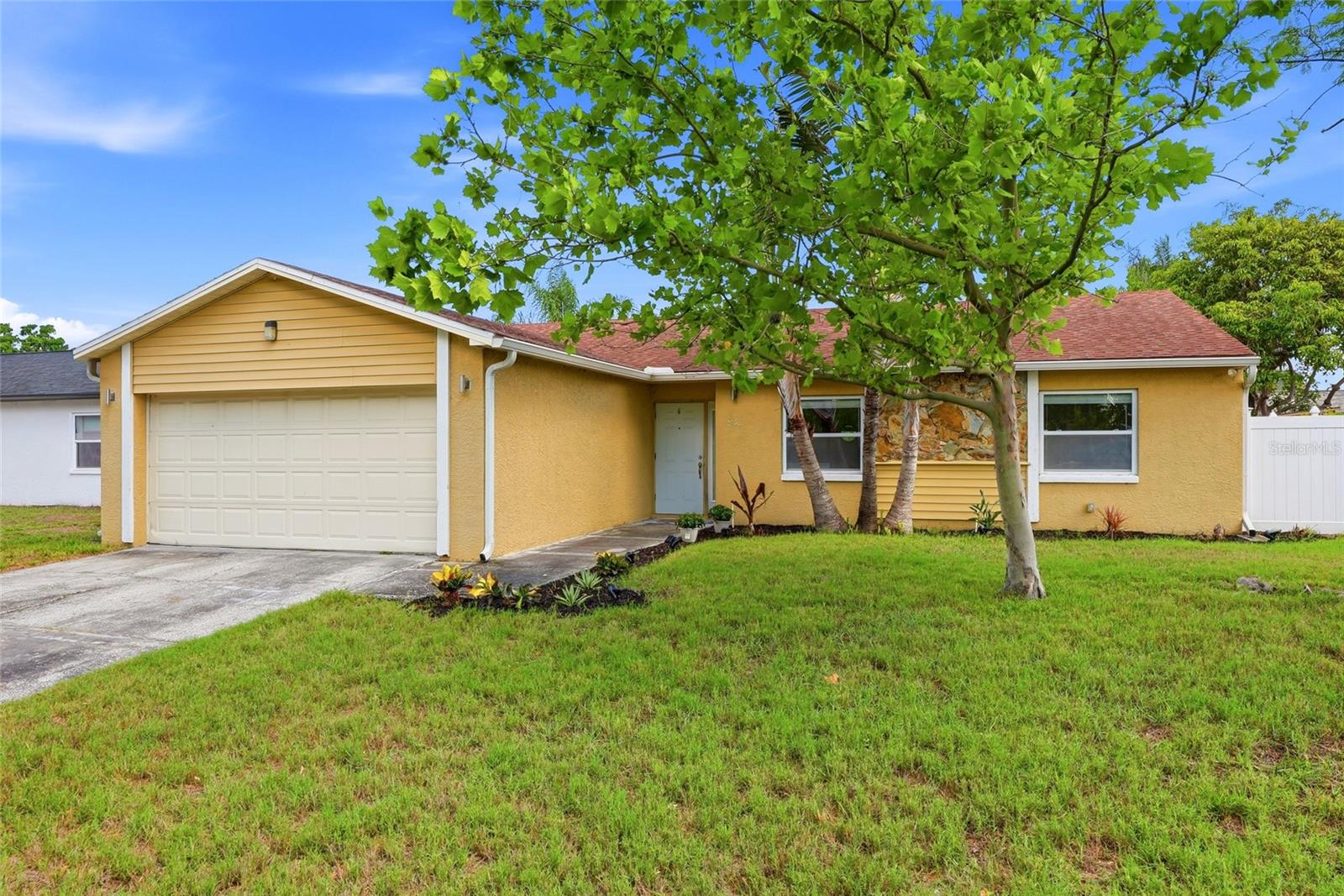 Welcom home to your centrally located updated home with a fully fenced large backyard!