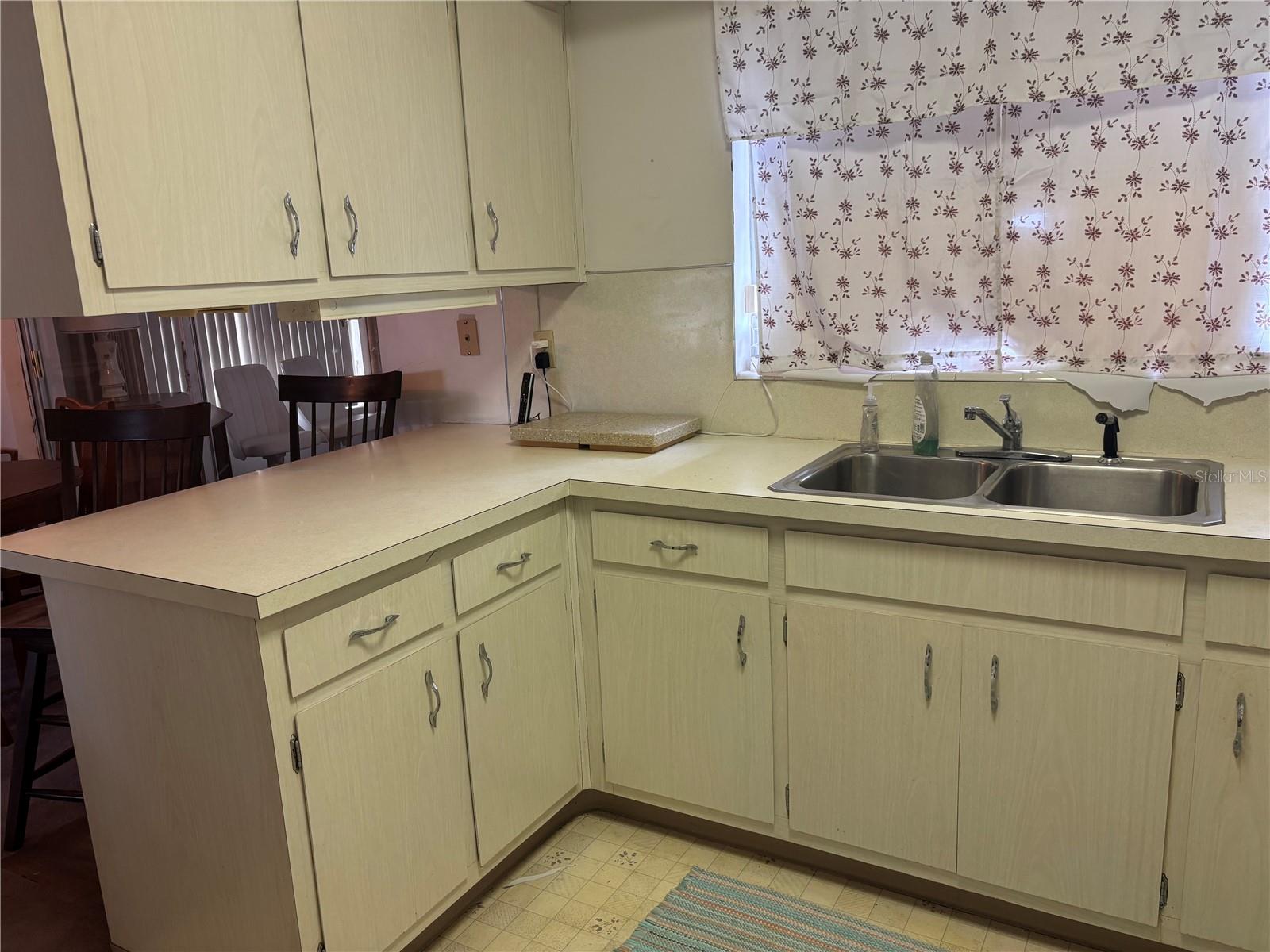 Alt Kitchen View