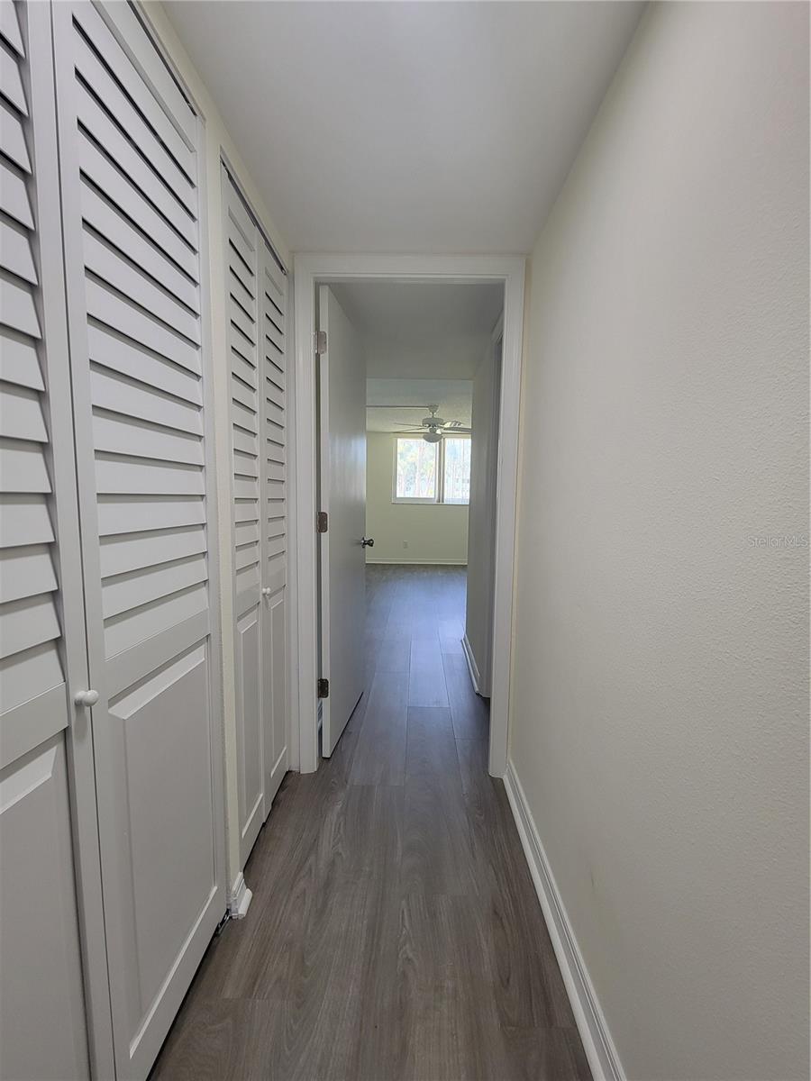 Access to private main bedroom