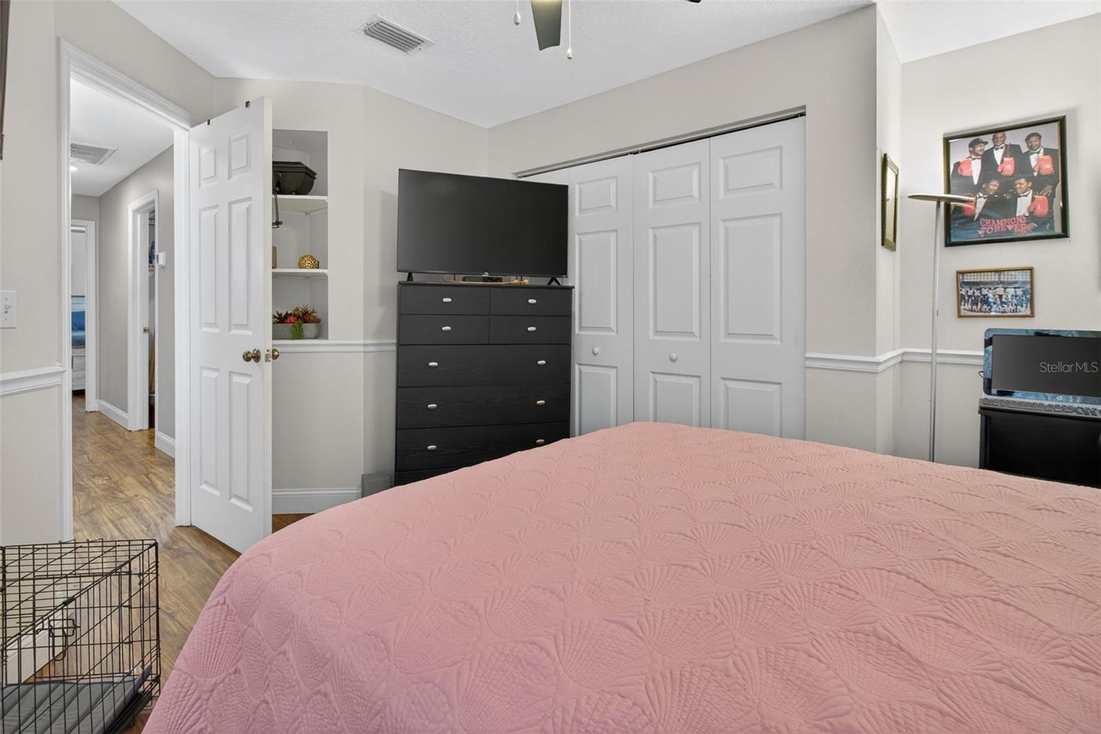 BEDROOM 2