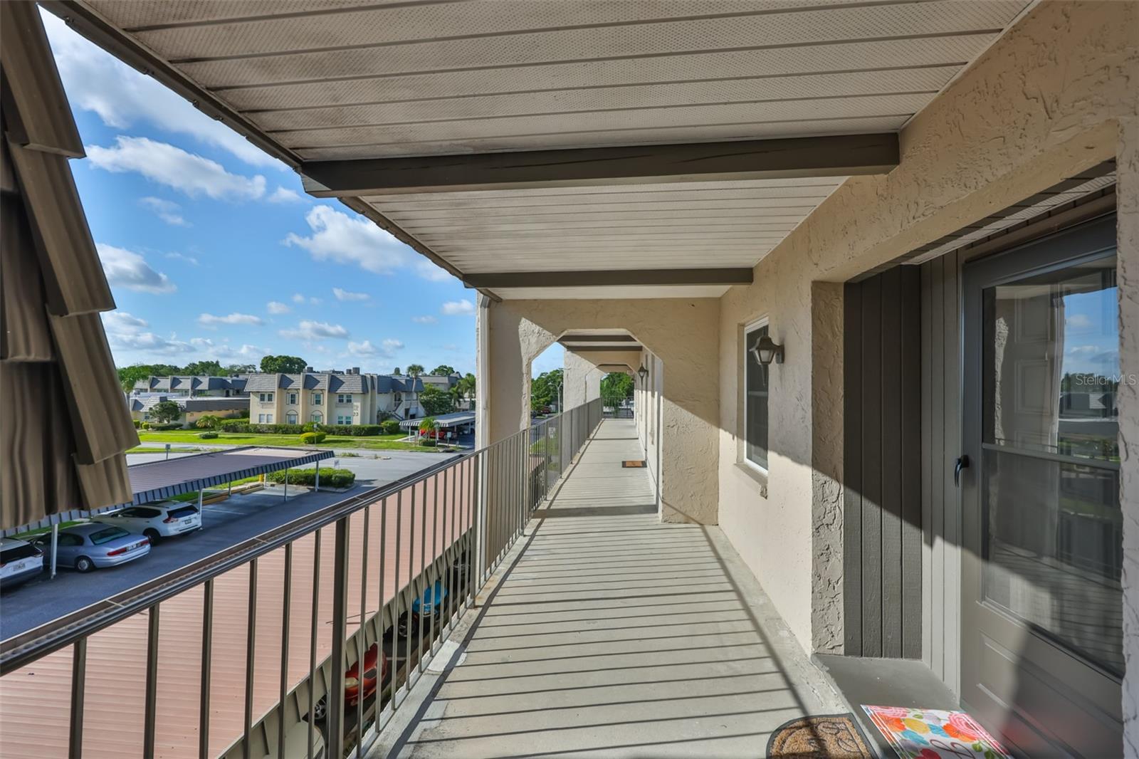 R4911318