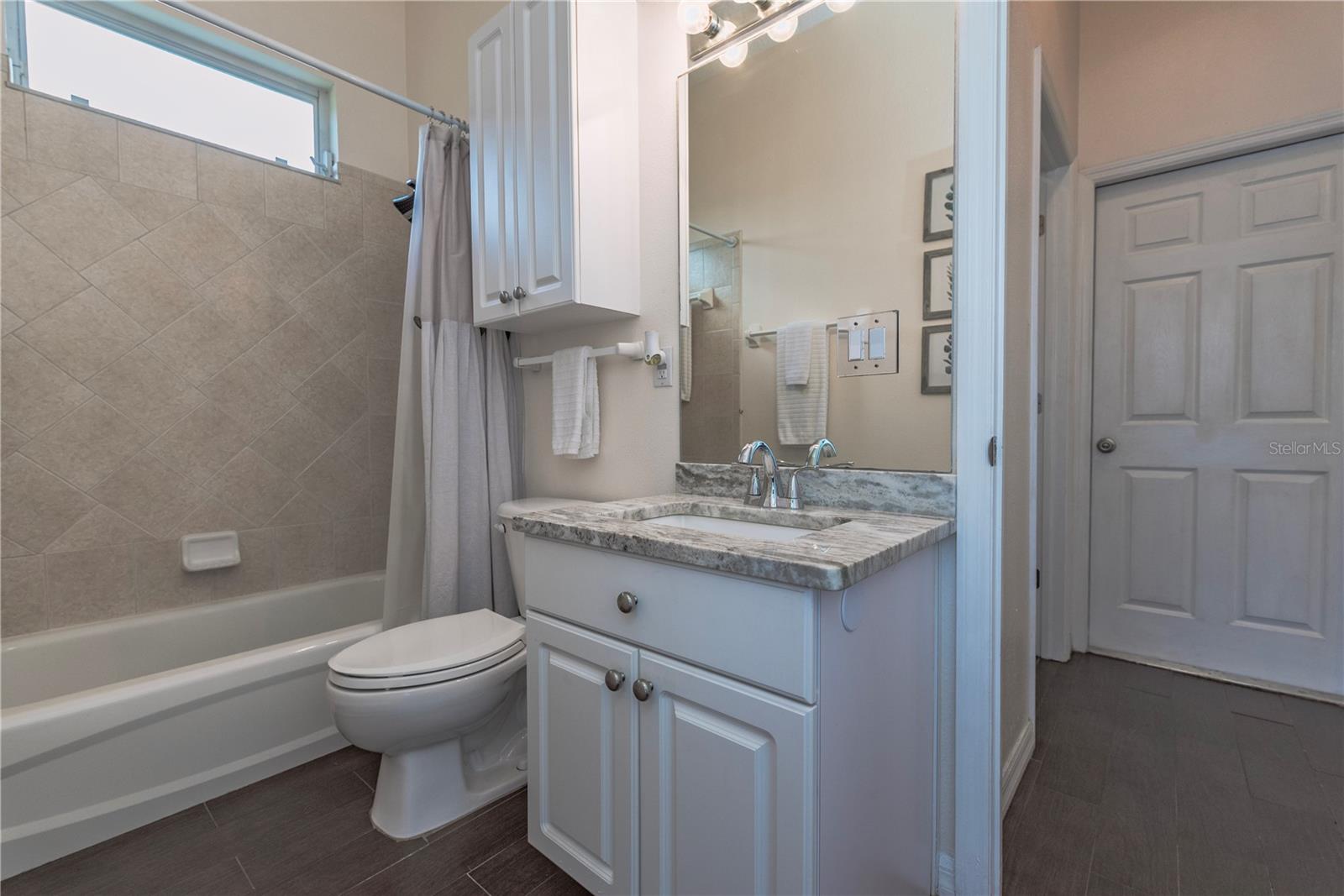 Bathroom 3.
