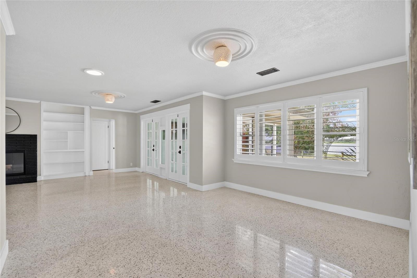 Dining Room/Living Room