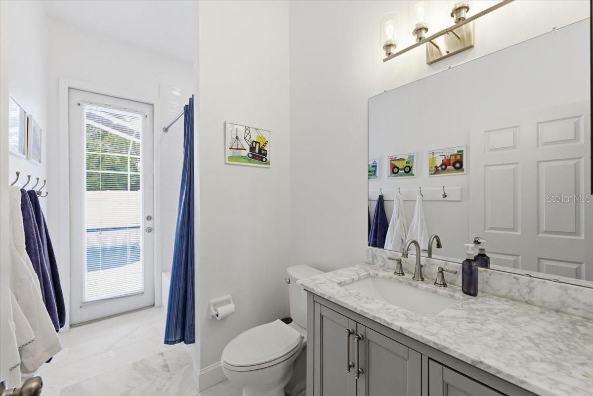 2nd Bath/FULL Pool Bath