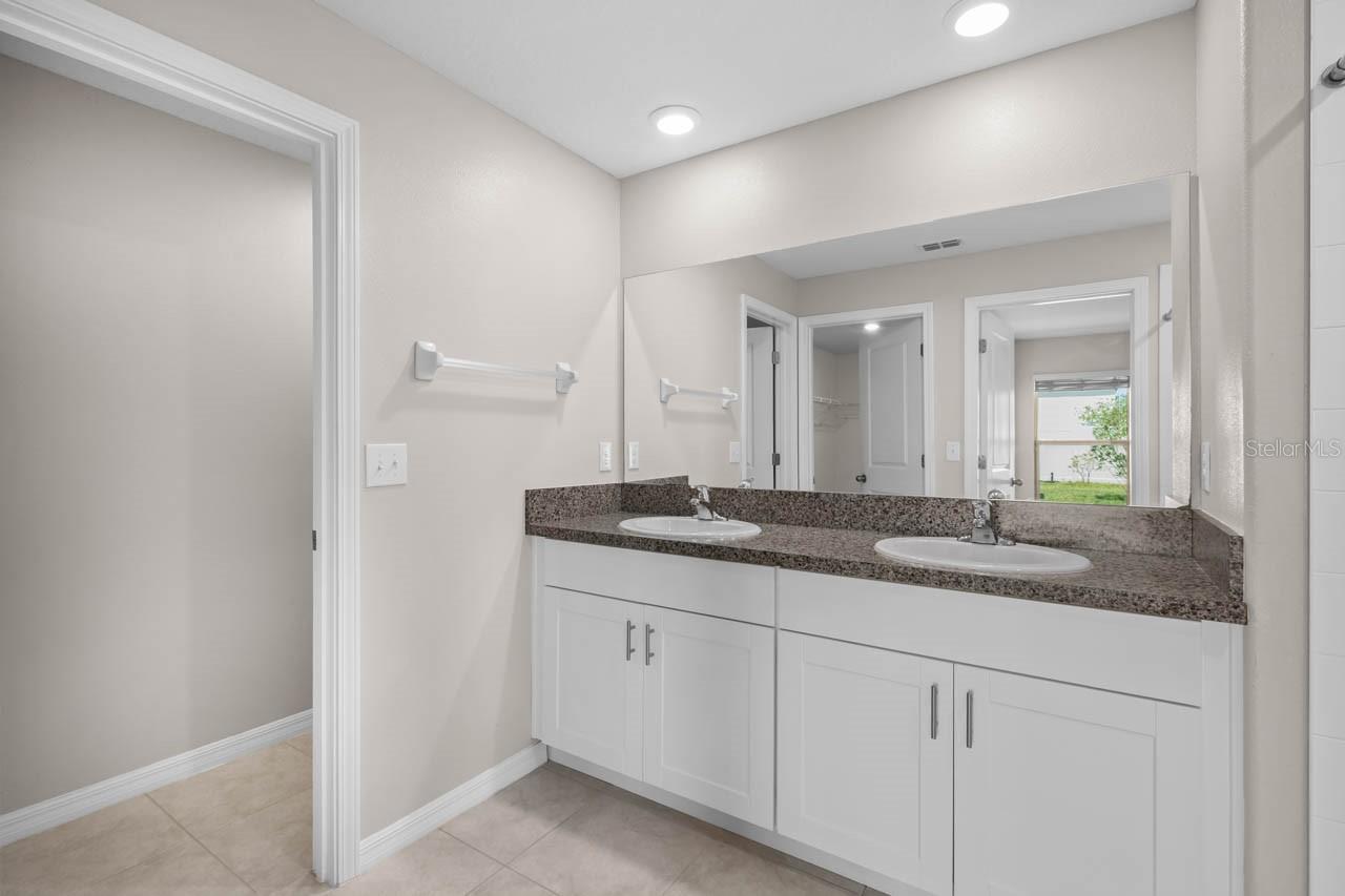 Master En-Suite