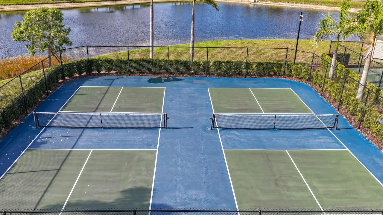 Pickleball/Tennis Court