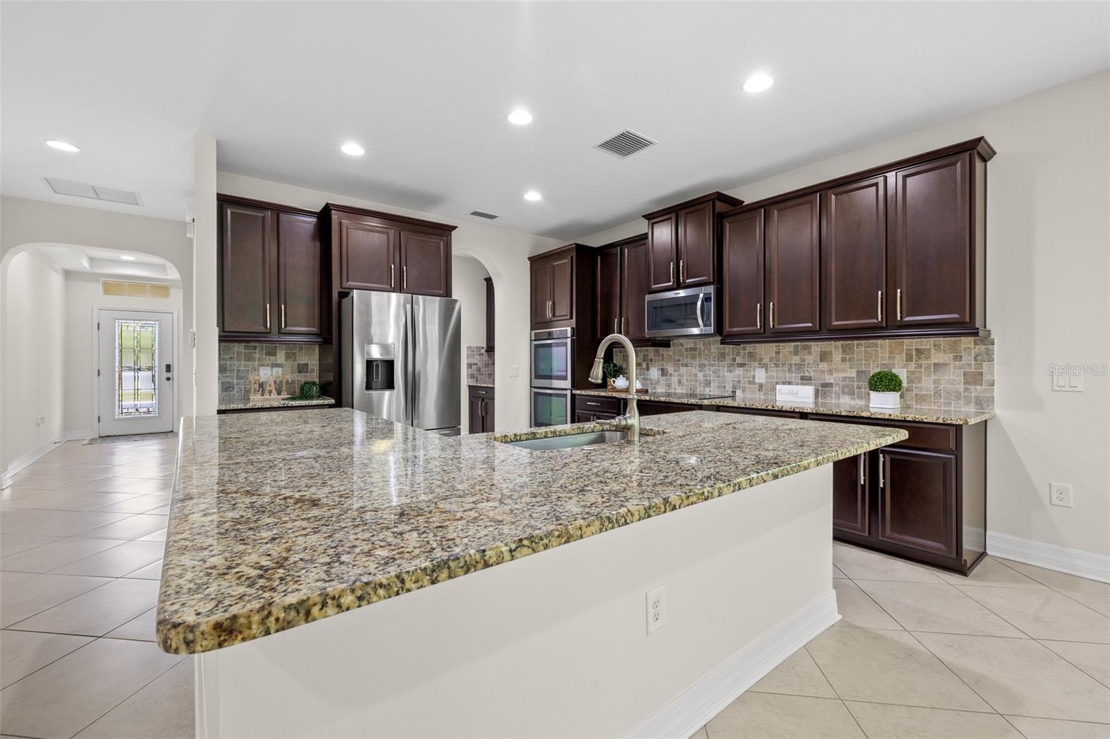 Chef's Kitchen with Island