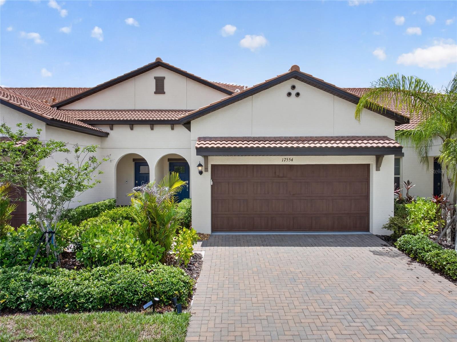 Charming villa with paved driveway
