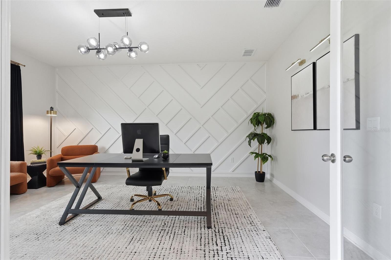 Flex room /  den