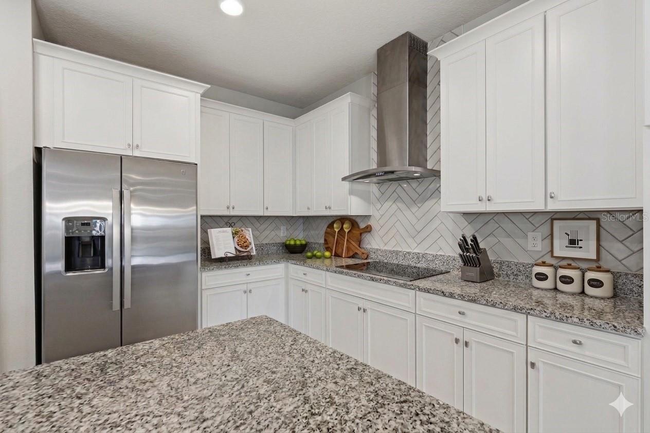 Kitchen / virtual staging