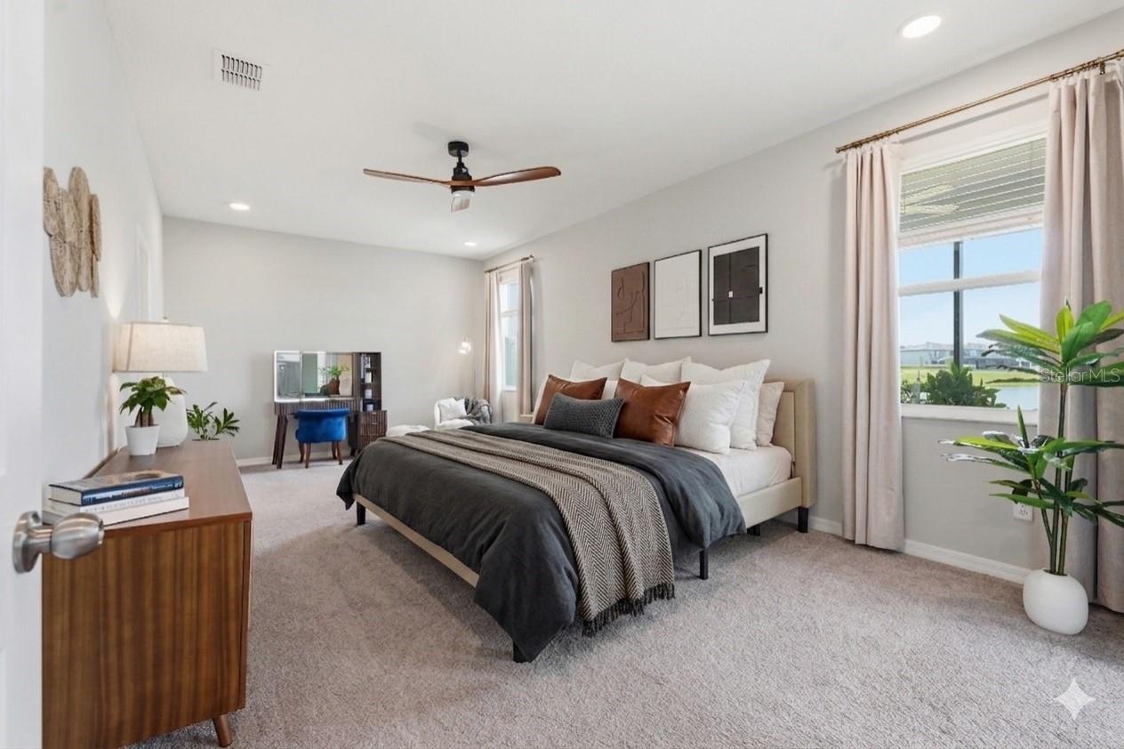 Primary bedroom / Digital staging