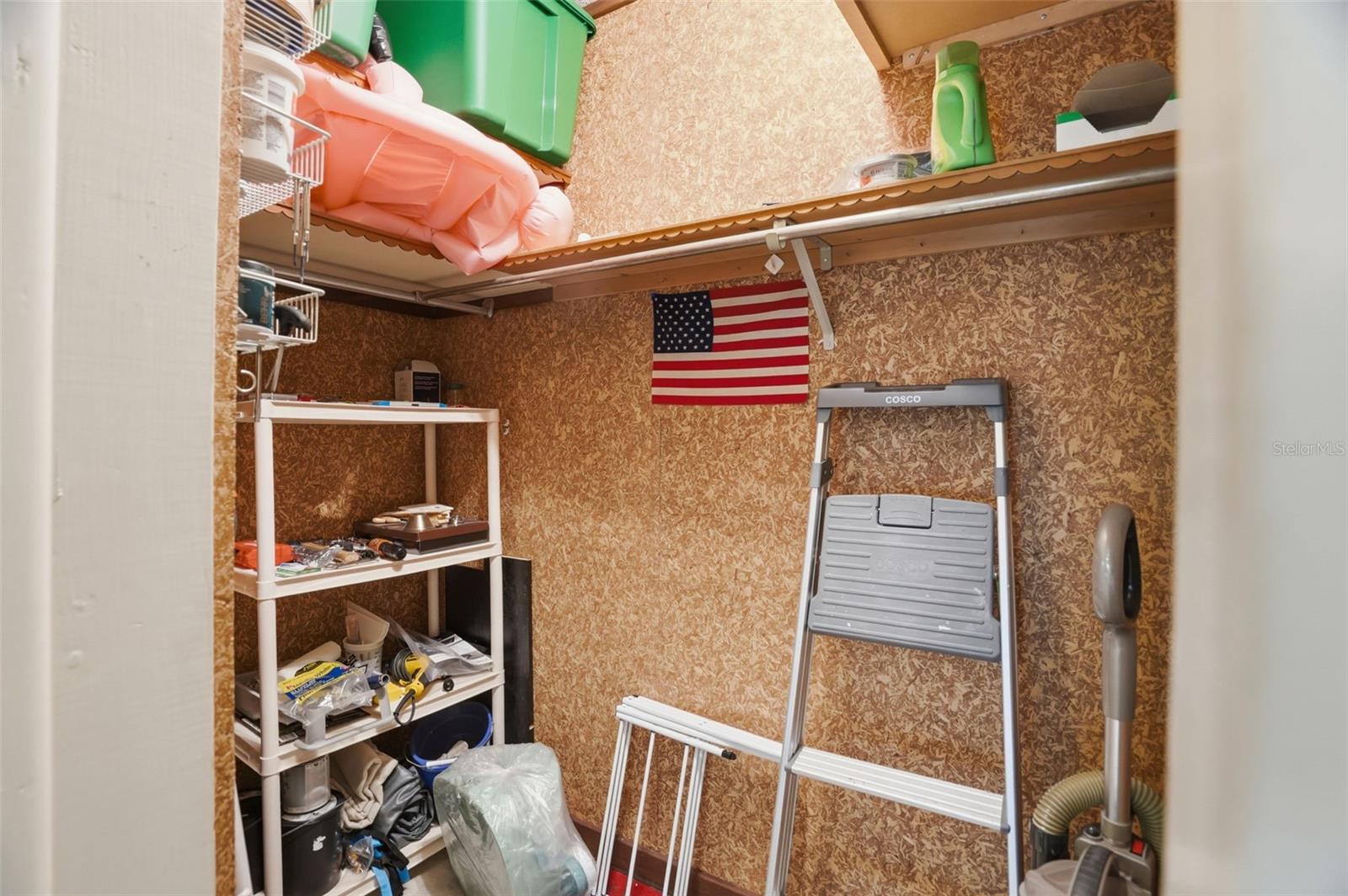 Storage closed in the unit