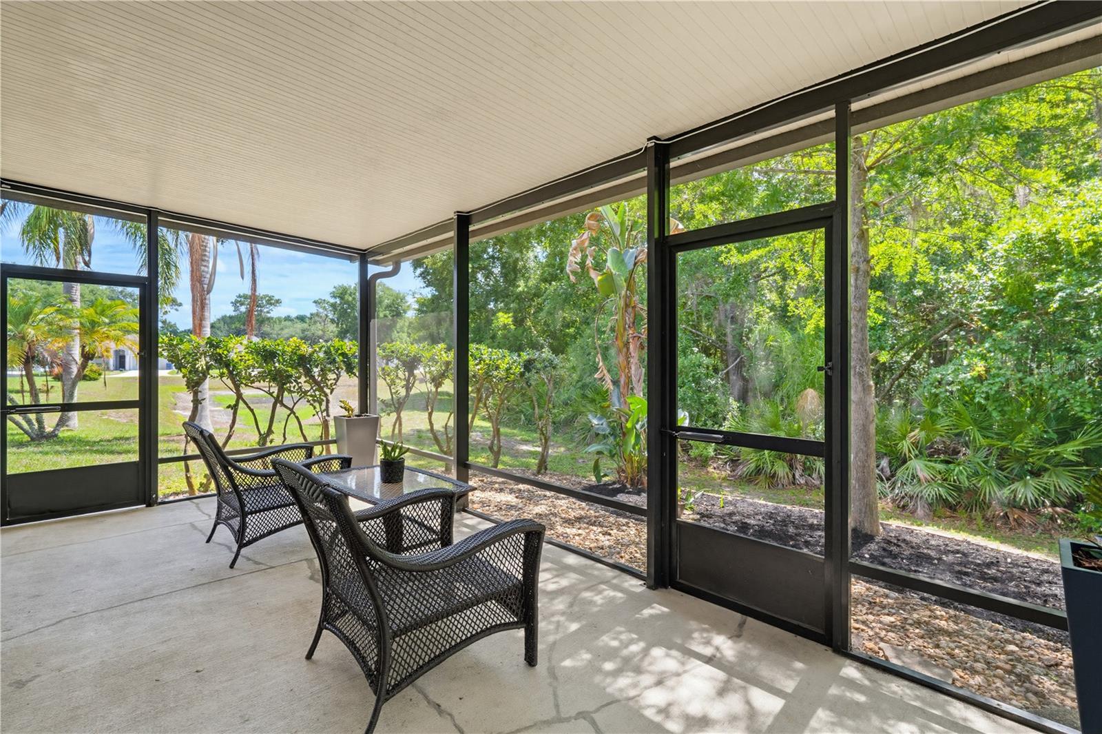 Screened in Lanai