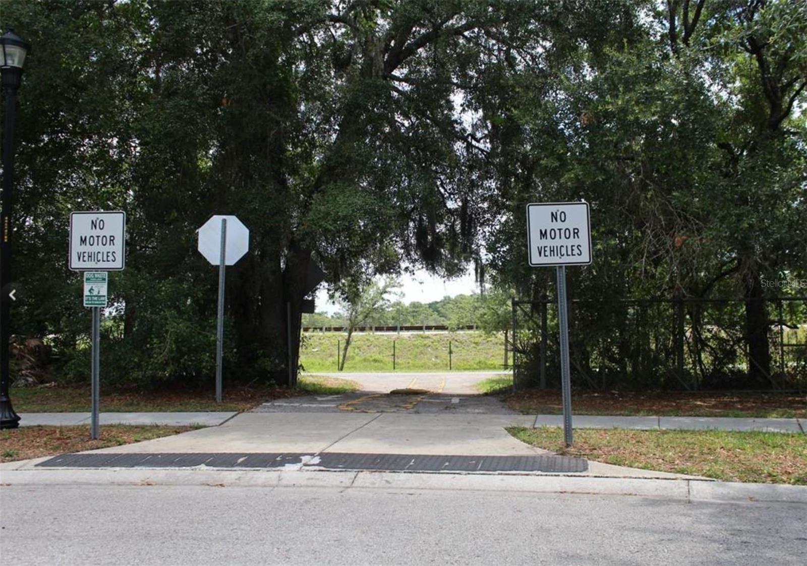 Community opening to Suncoast trail