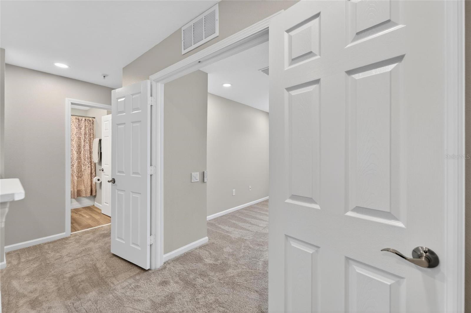 Master bedroom Walk in