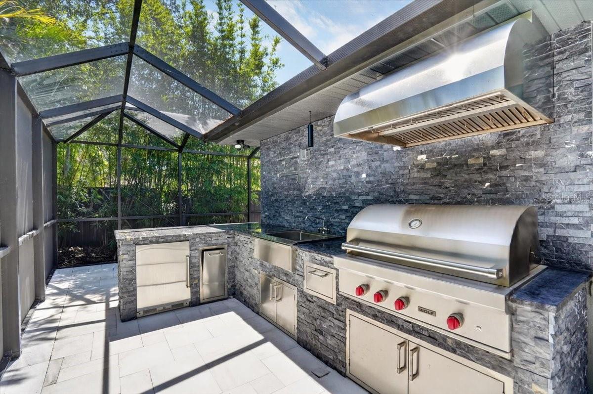 Outdoor Kitchen