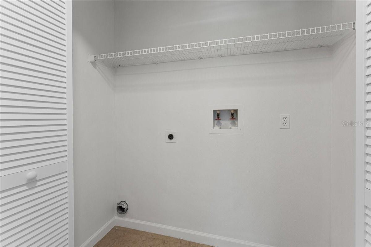 Washer/Dryer hook ups in hall closet