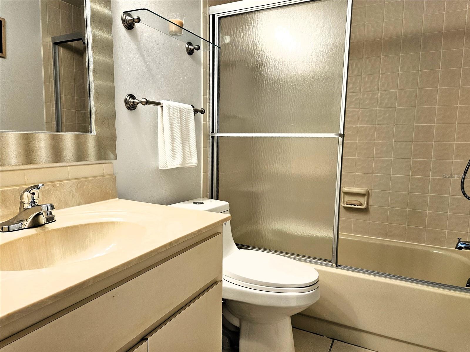 2nd Bathroom