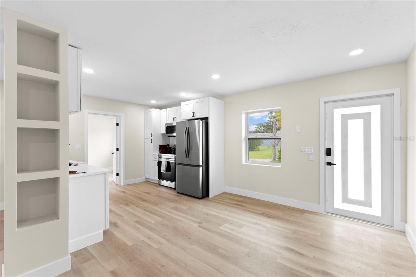 Dining area right off kitchen