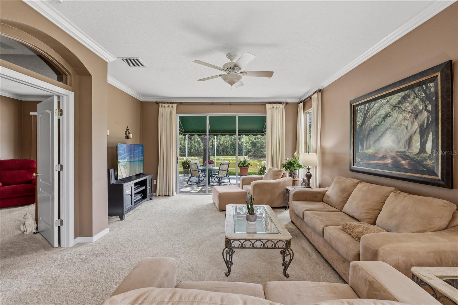 TB8512299