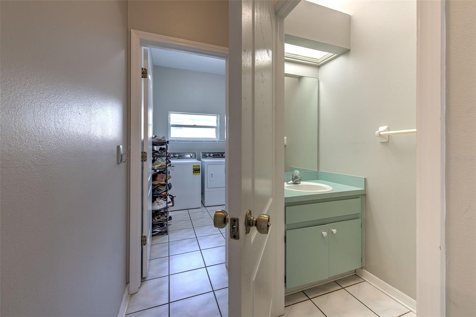 Powder room/laundry room