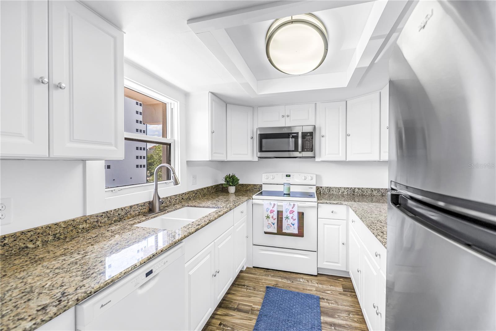 Light and bright kitchen