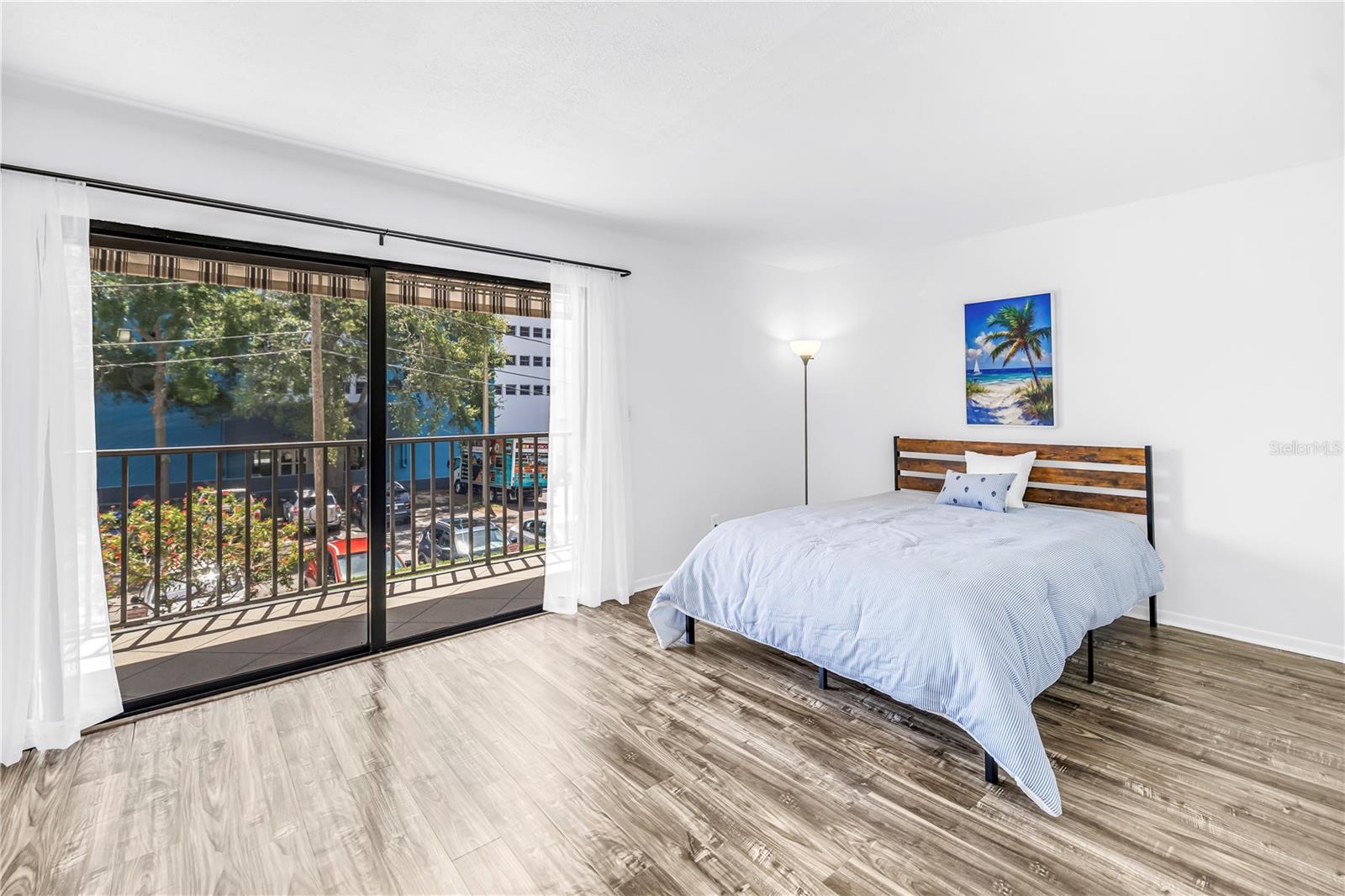 Spacious primary bedroom.