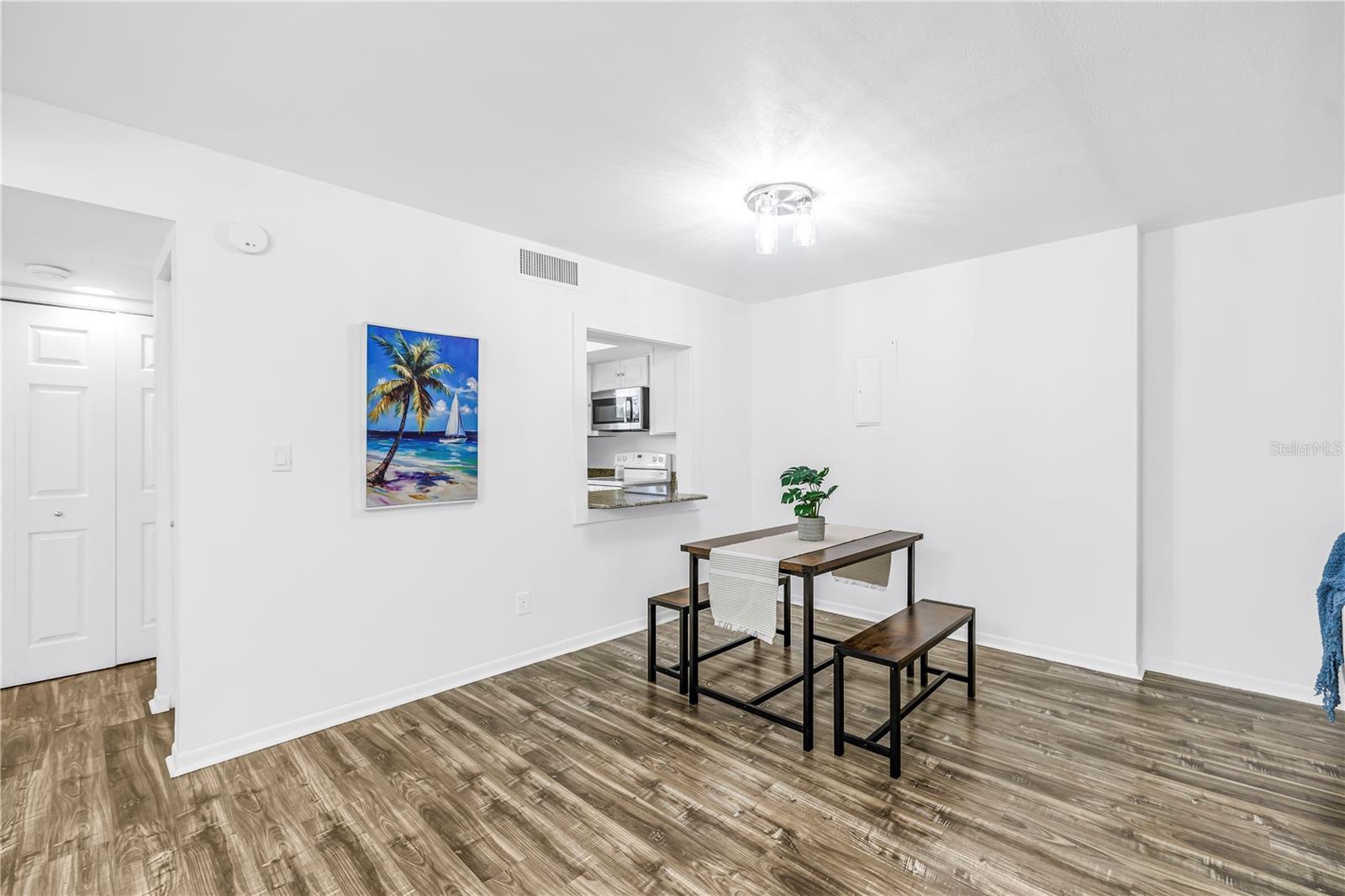 Dining room.