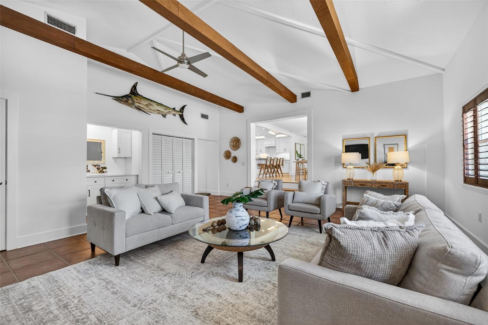 Vaulted ceilings, exposed beams