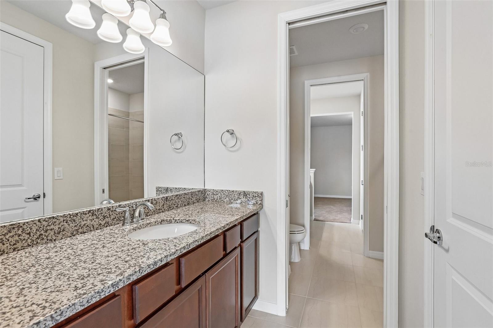 Bathroom 2 - Jack N Jill