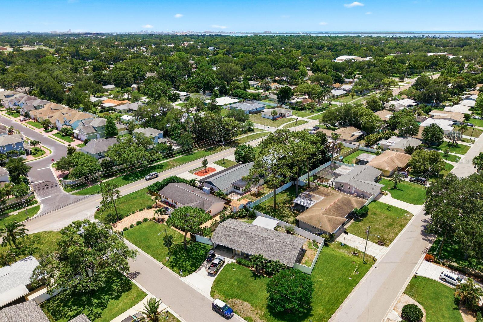 Easy access to Clearwater, Palm Harbor, and Tampa makes commuting and entertainment convenient.