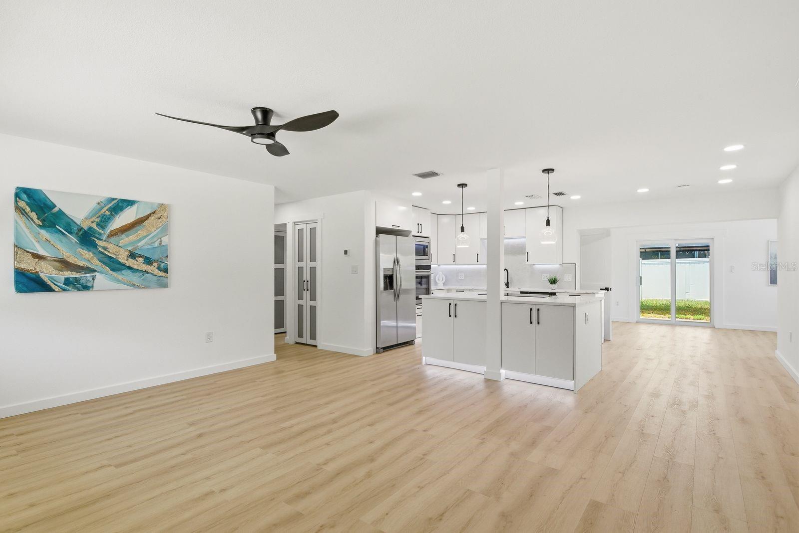 Living room/kitchen