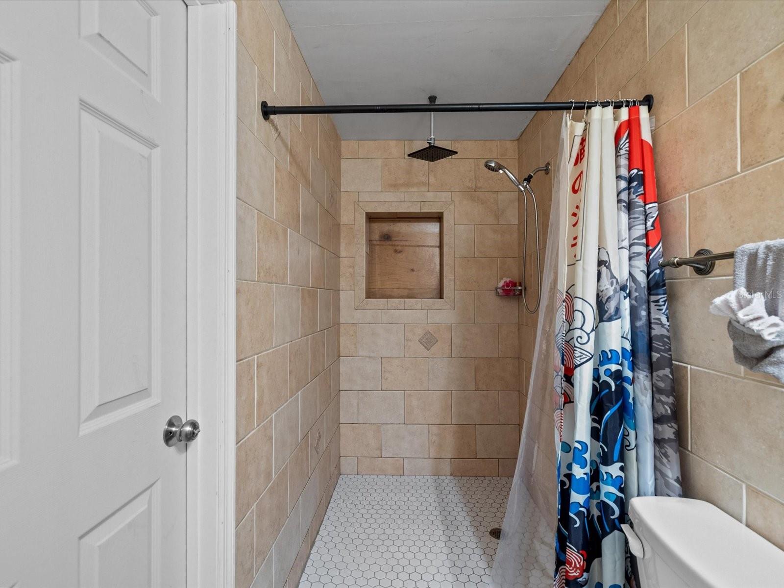 full bathroom 2nd in utility room