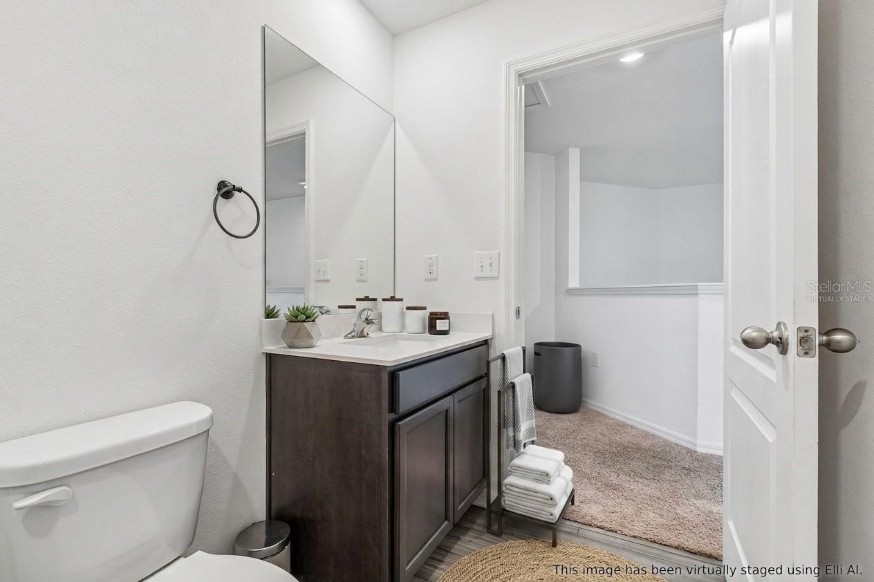 Full Bathroom/Virtually Staged