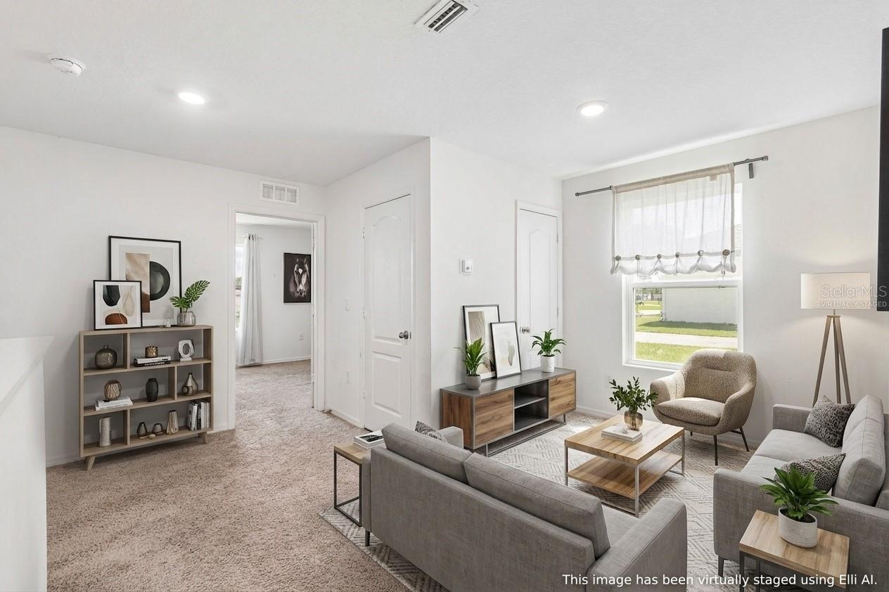 Loft/Bonus/Virtually Staged