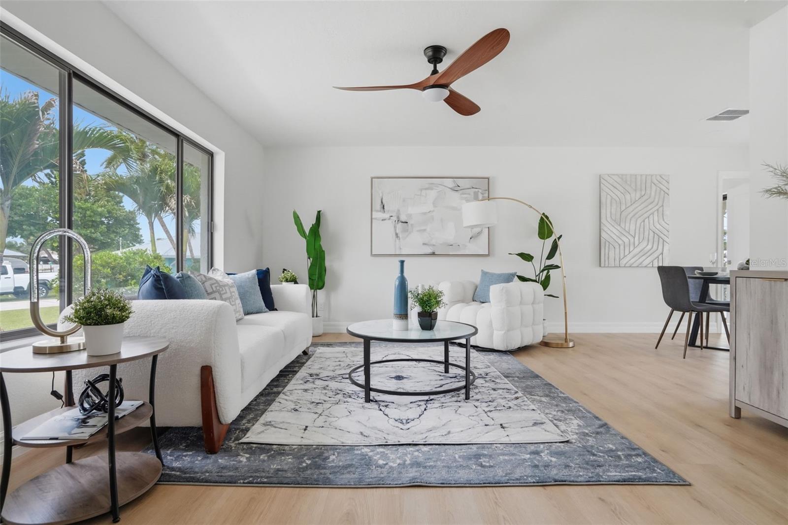 TB8512482