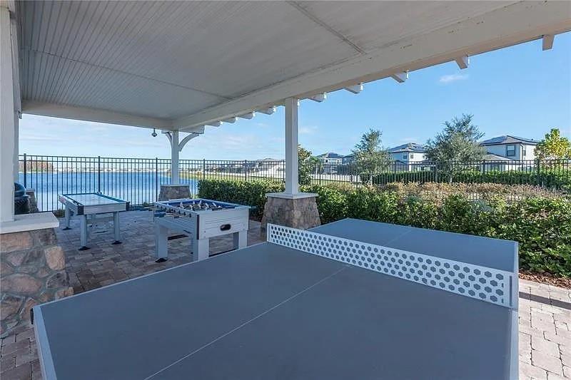 TB8512487