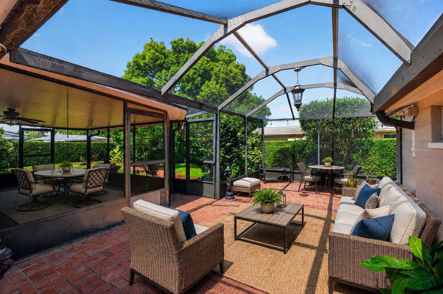 Virtually staged lanai